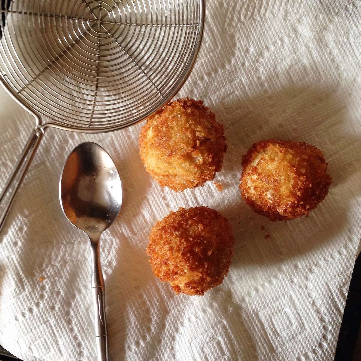 Leftover Risotto Arancini www.juliemiguel.com