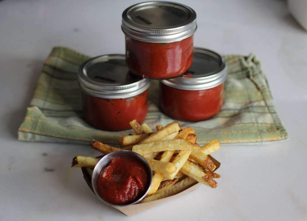 DIY Maple and Hickory-smoked Ketchup www.juliemiguel.com