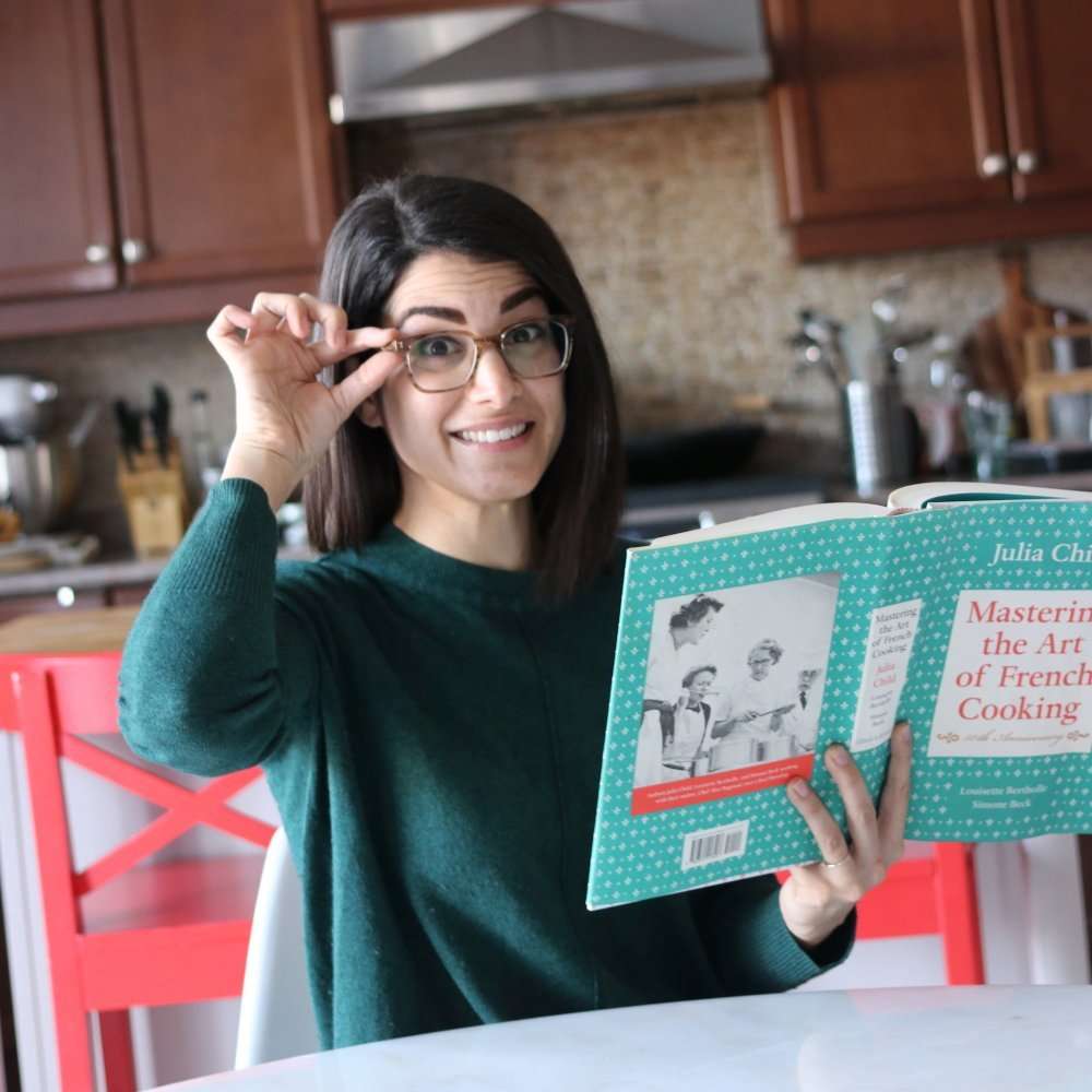 Julie miguel lifestyle blogger from Toronto talks about her experience shopping at Warby Parker at juliemiguel.com